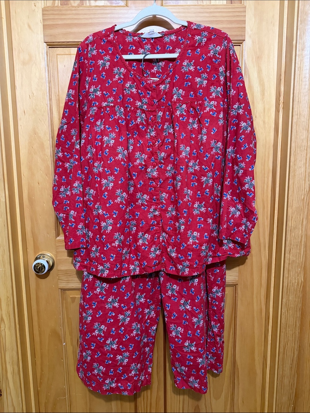 April Cornell Red Floral with Reindeer Two-Piece Cropped Leg Pajama Set, 1X.
